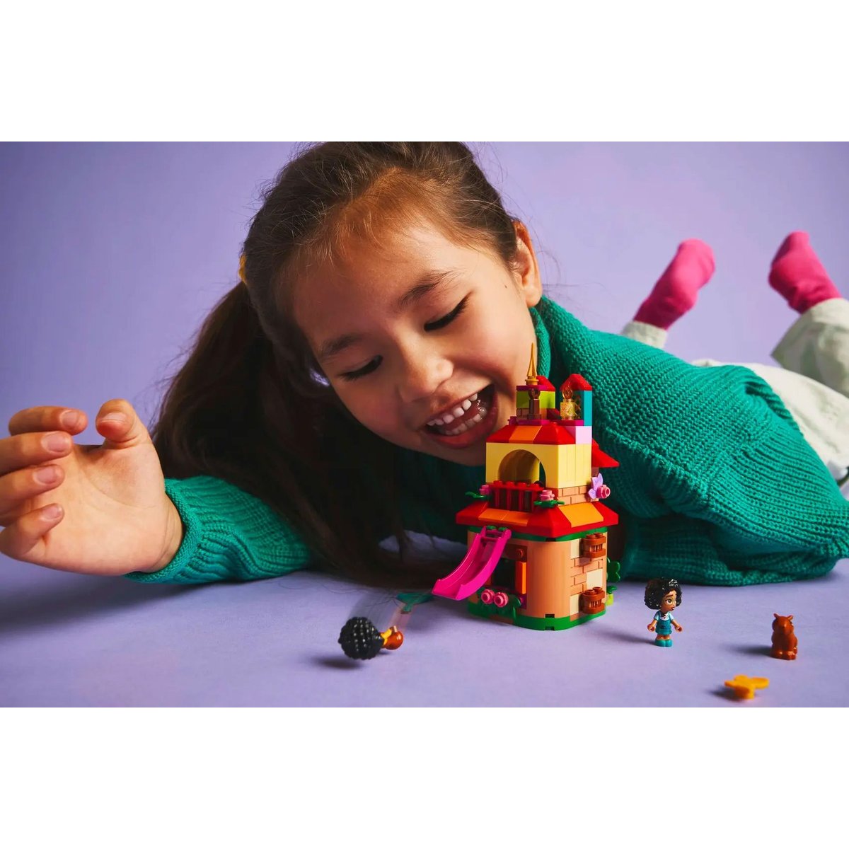 LEGO Disney - Maison d'Encanto Miniature - 43261 : Un Univers Magique à Construire couleur unique, LEGO
