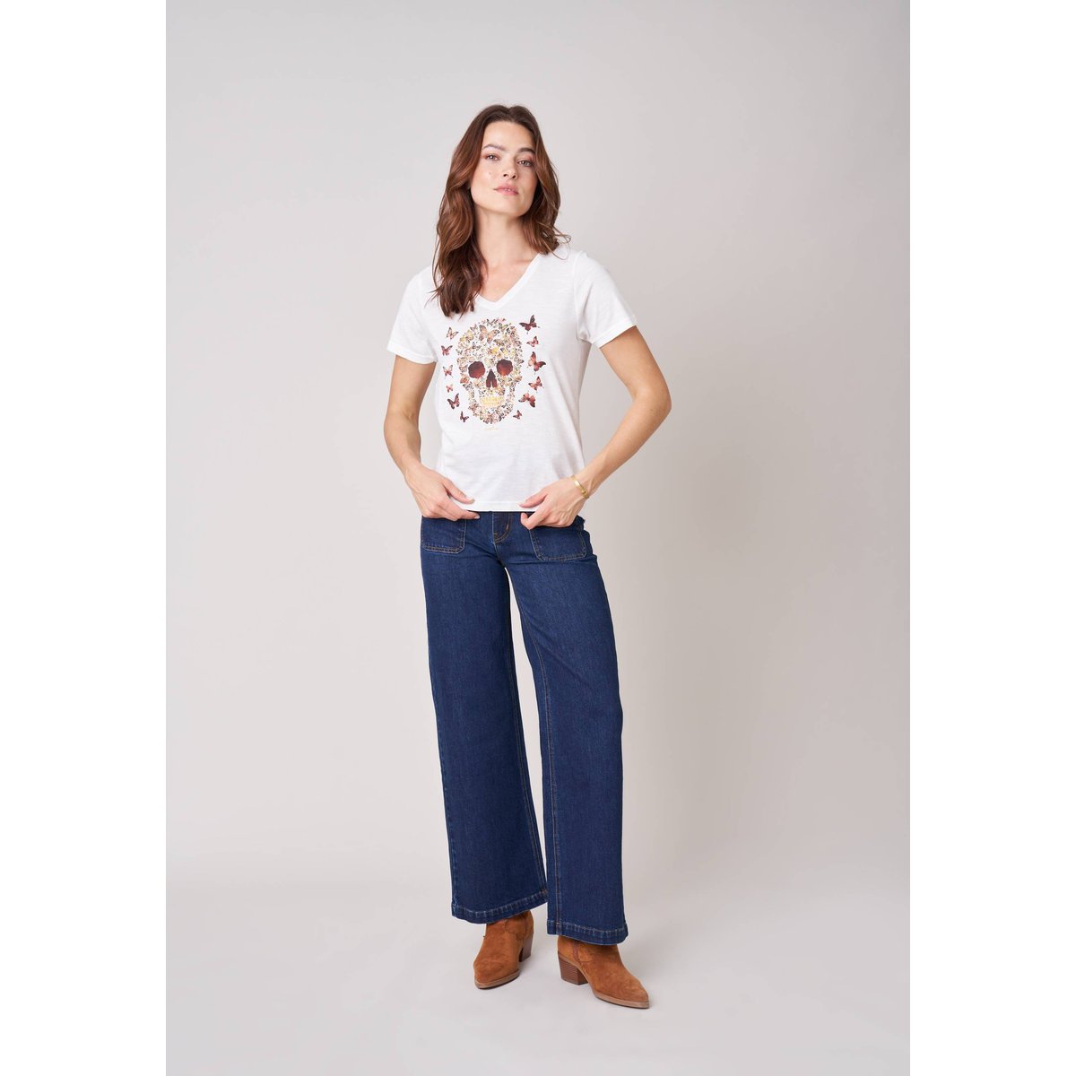 T-shirt femme en 100% coton avec imprimé tête de mort florale BESKULL off white, DEELUXE