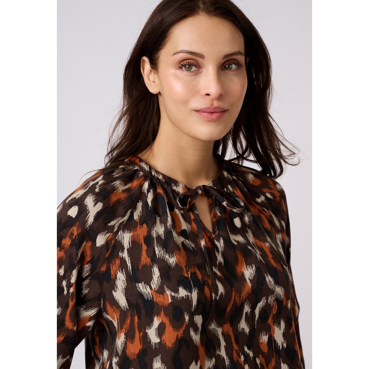 Blouse pure viscose marron graphique, DAMART