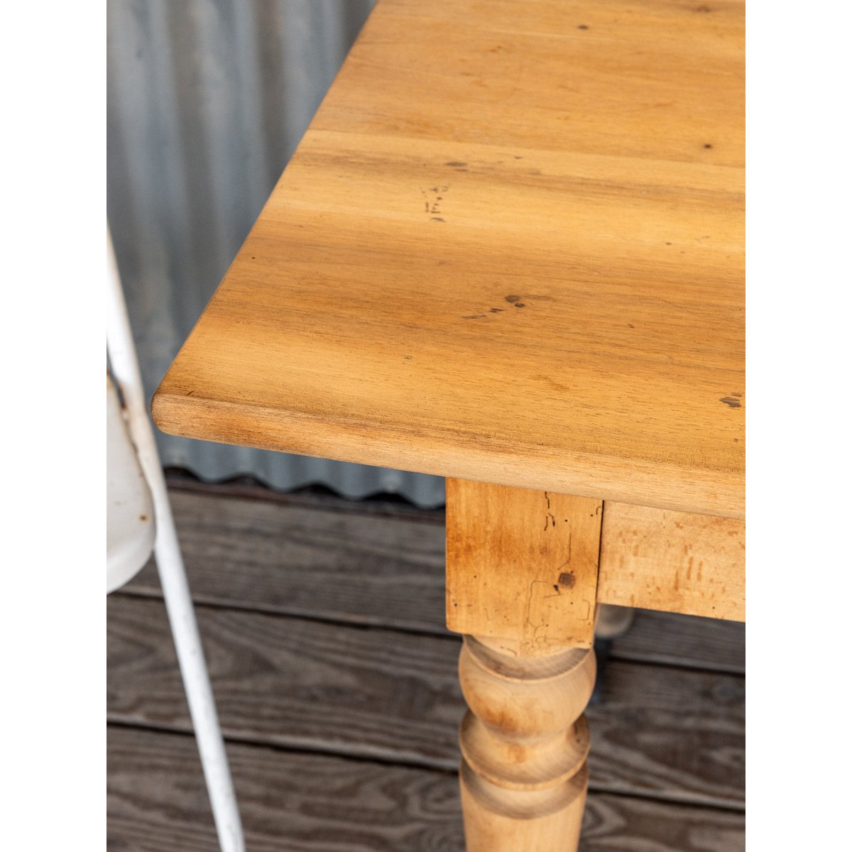 Table à manger en bois Romy N°1453 - Bon état bois clair, DEBONGOUT
