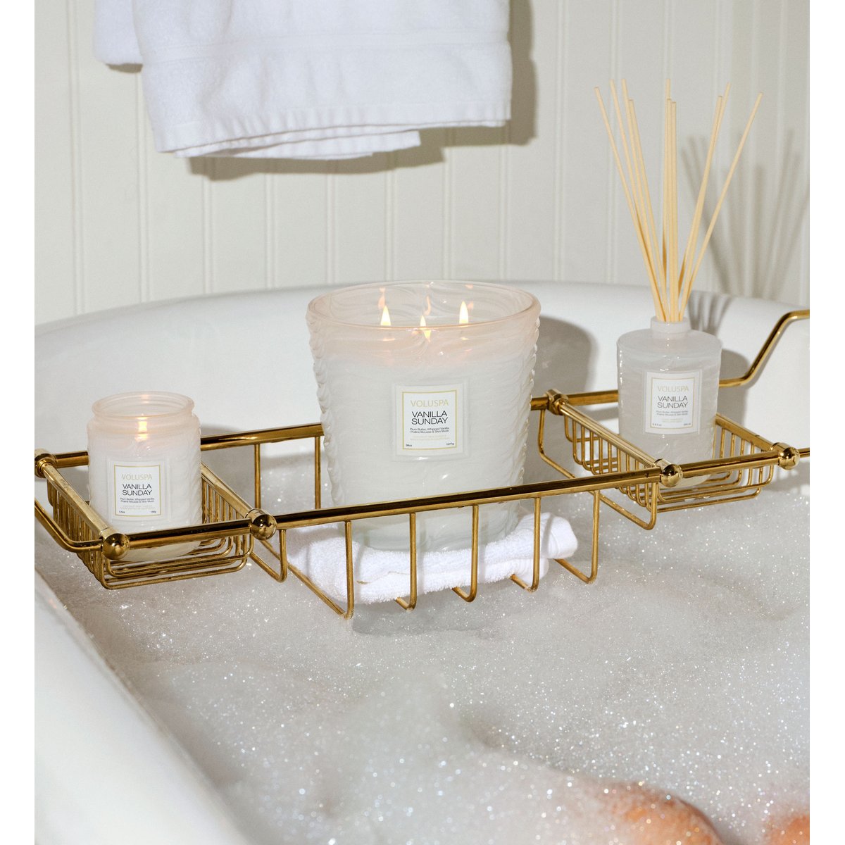 Vanilla sunday - bougie parfumée de cheminée 3 mèches blanc, VOLUSPA