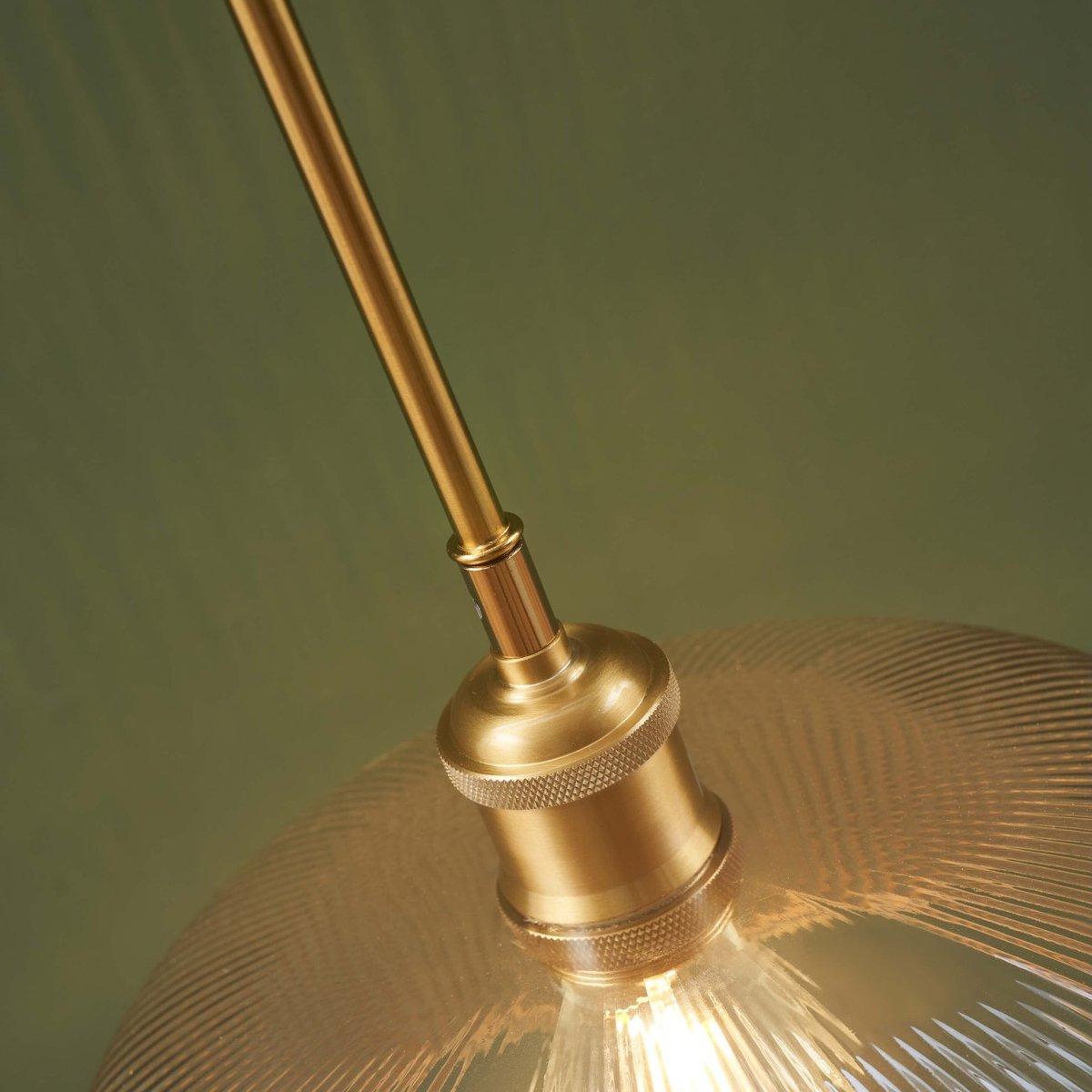 Suspension verre nervuré rétro - AURÉLINE ambré et laiton, KOSILUM