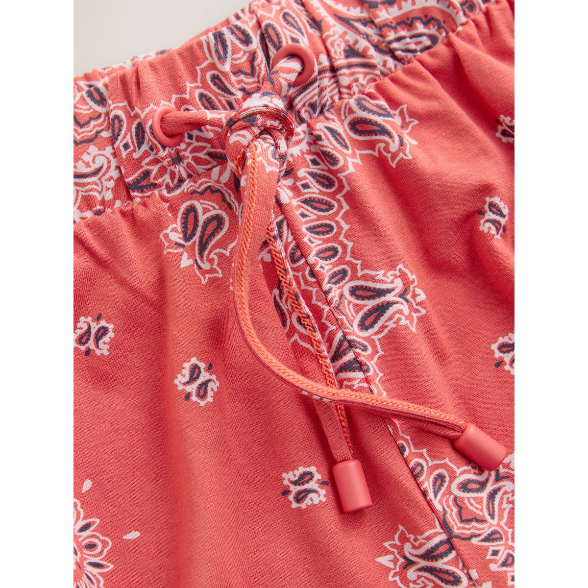 Short à imprimé bandana rouge, NEXT