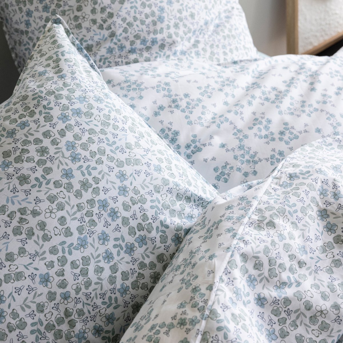 Taie d'oreiller en percale de coton, AQUARELLE céladon, BLANC CERISE