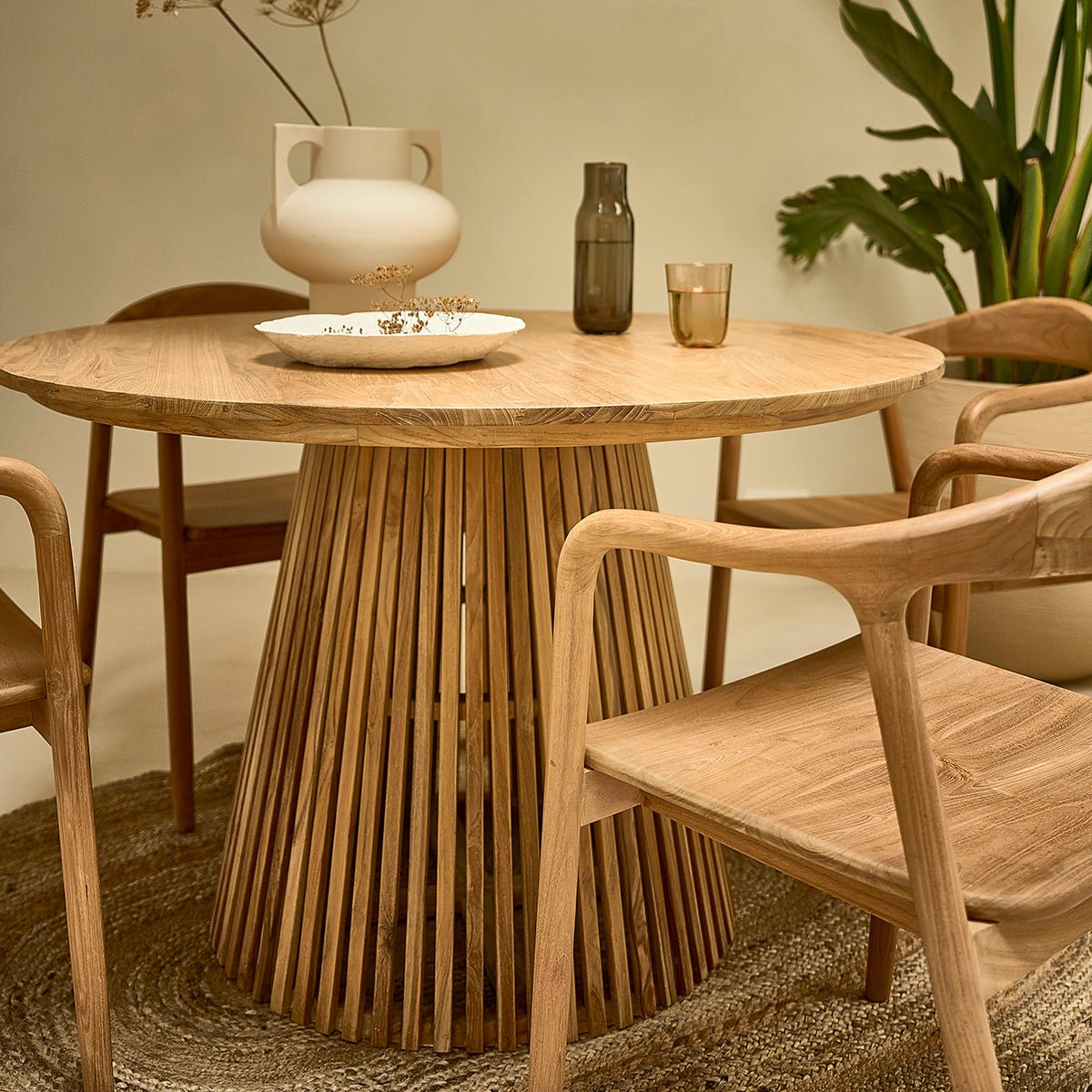 Table en teck massif ronde 4 pers.  VICTORIA naturel, BERAH GETAH