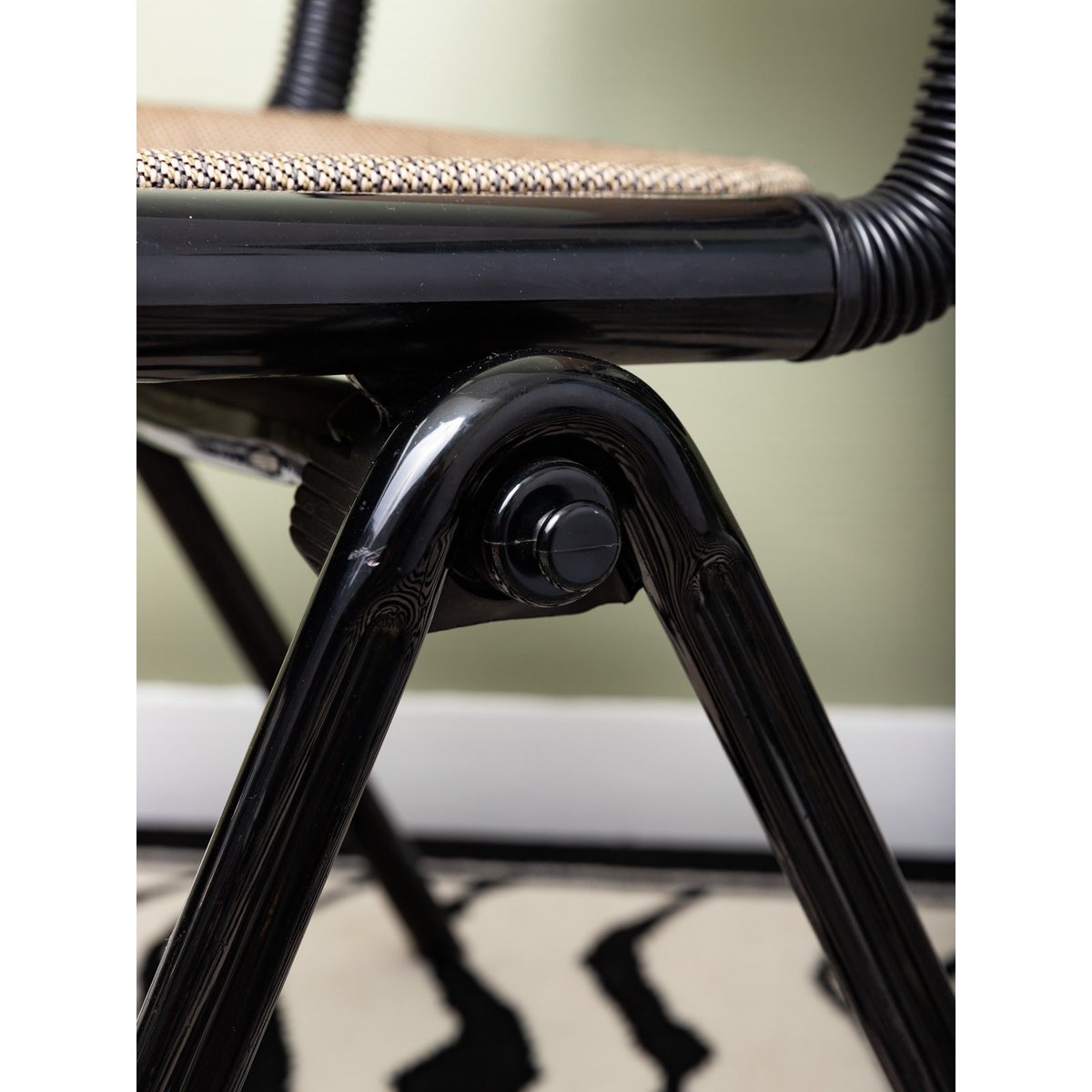 Paire de deux chaises design Alma N°1991 - Bon état noir, DEBONGOUT