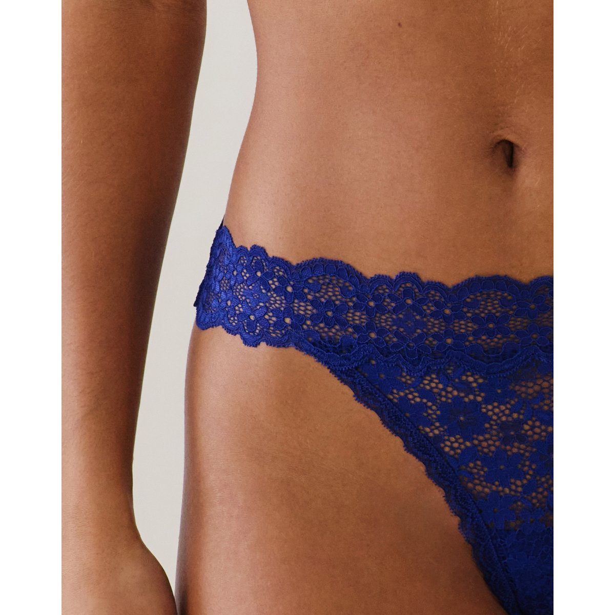 String en dentelle SORBETIZ violet, UNDIZ