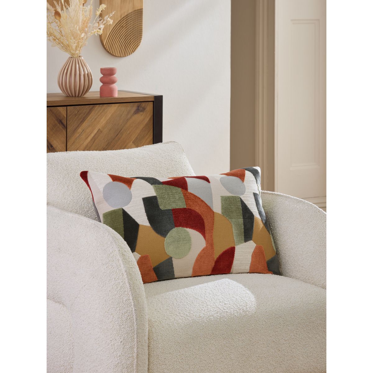 Coussin effet collage en velours coupé orange, NEXT