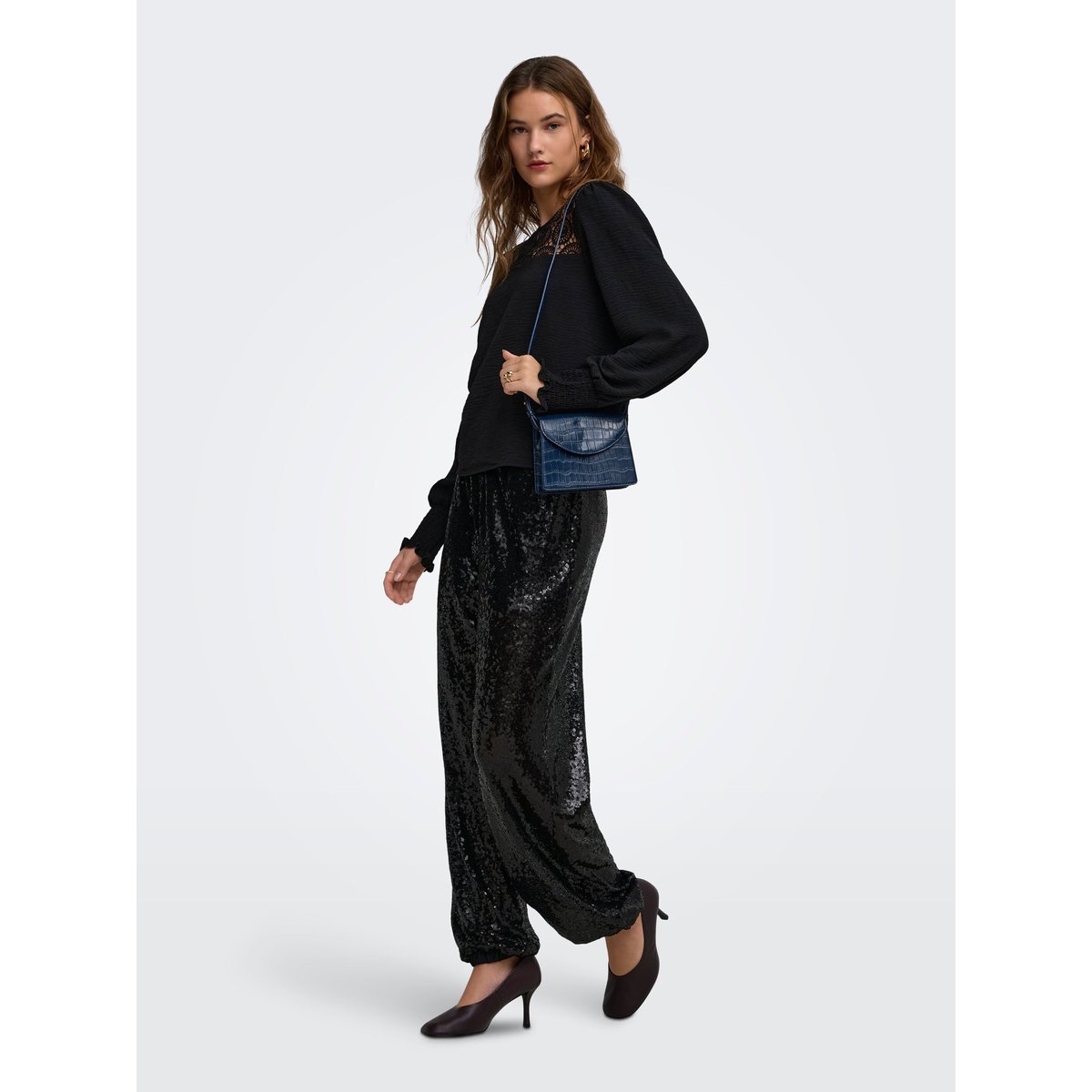 Top black 1, ONLY