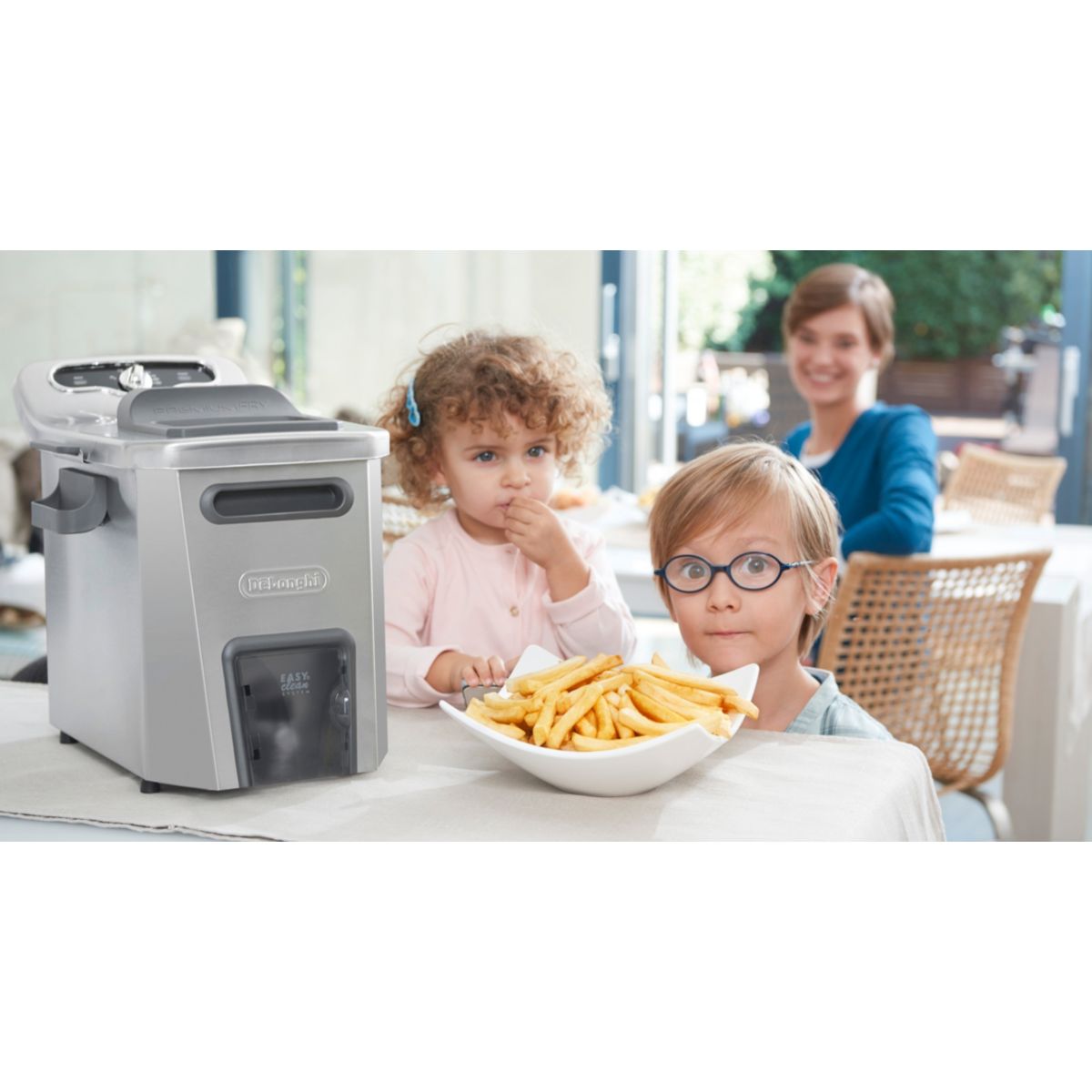 Friteuse semi-professionnelle Premium Fry FZ44851 noir, DELONGHI