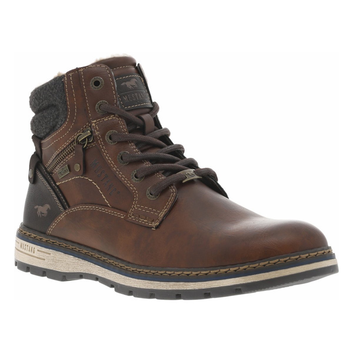 Bottines cognac à talon plat pourvues d'une fermeture zippée et de lacets cognac, MUSTANG