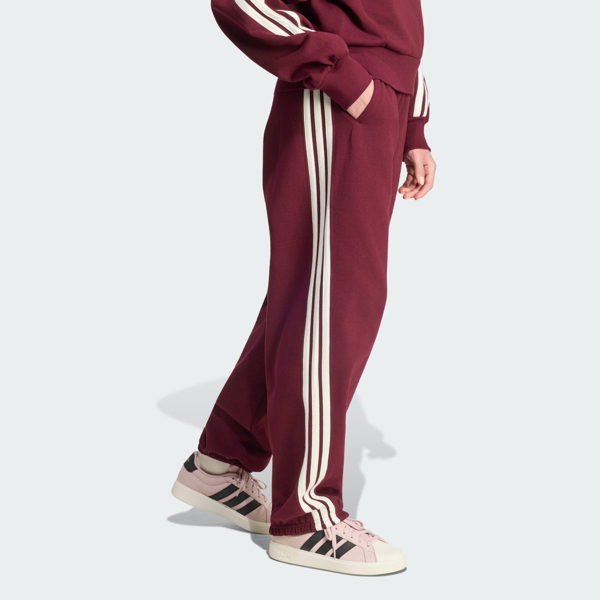 Pantalon Bas Resserrés Large Adidas Kit 3-Stripes Pantalon Bas Resserrés Large Adidas Kit 3-Stripes maroon / off white, ADIDAS SPORTSWEAR