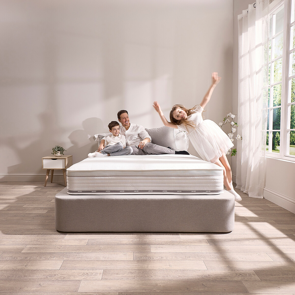 Jay-Be® Firm Hybrid 2000 e-Pocket™ Truecore® Eco-Friendly Mattress white, JAY-BE