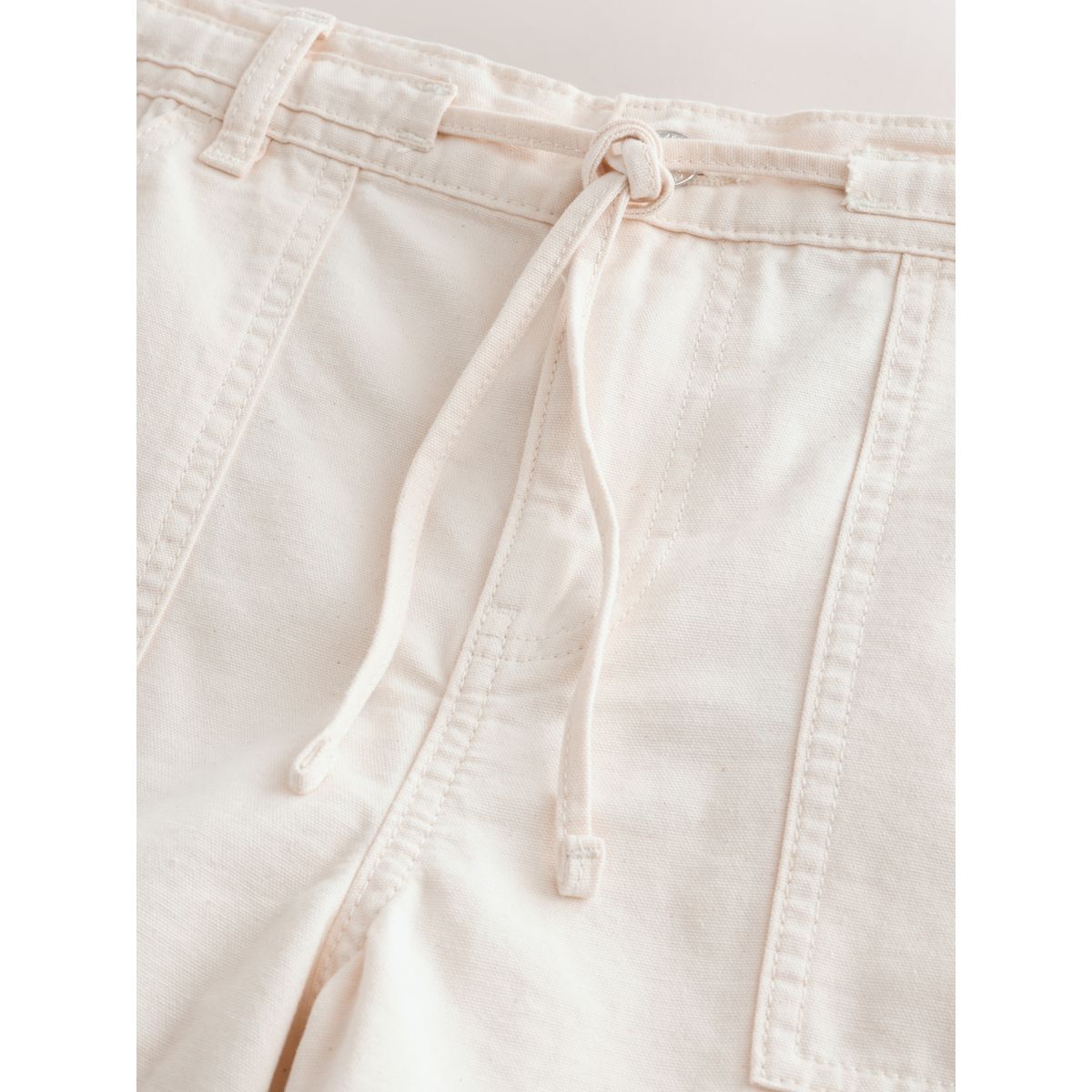 Short en jean style utilitaire écru, NEXT