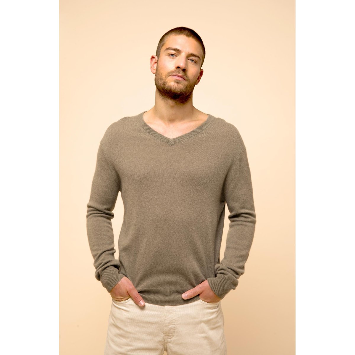 Pull Col V  Army Walt kaki, JUST CASHMERE