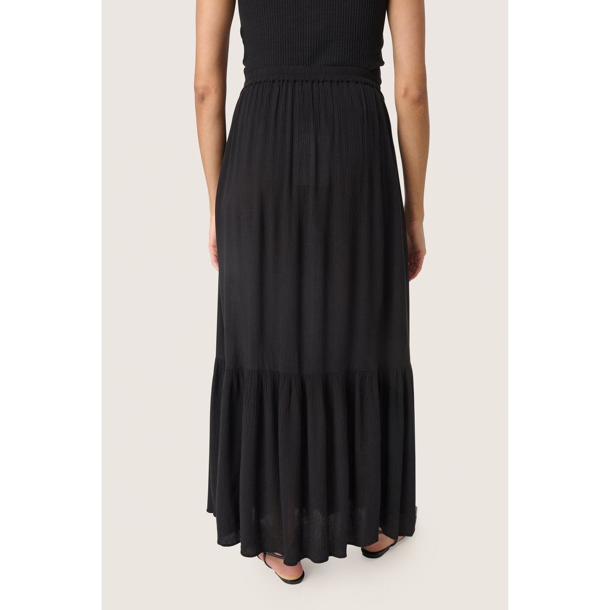 Skirt noir, SOAKED IN LUXURY