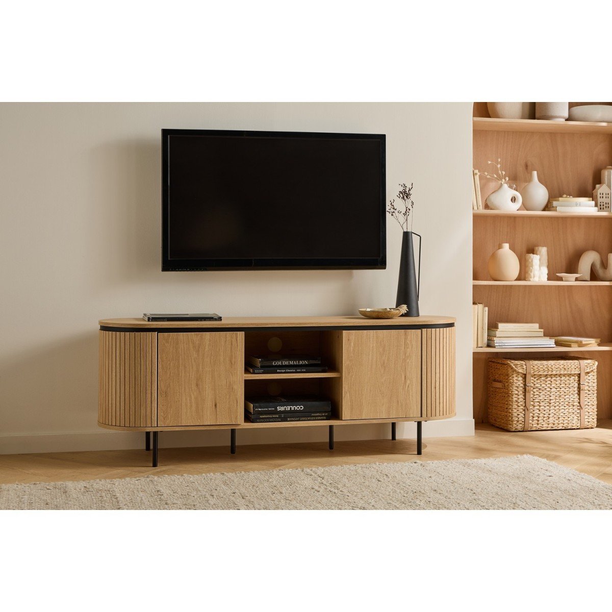 Meuble TV 2 portes avec côtés effet rainuré L150 cm - MALAGA bois clair, CALICOSY