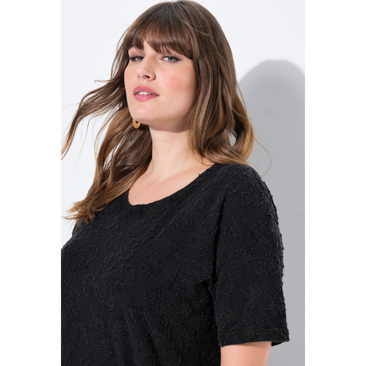 T-shirt, structure 3D, col rond noir, ULLA POPKEN