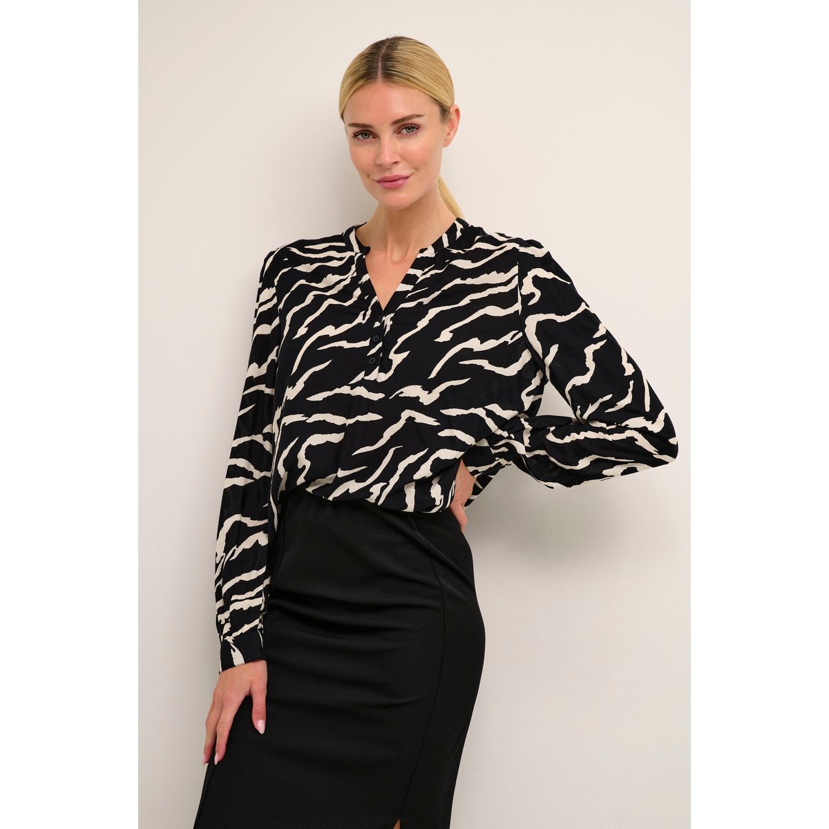 Blouse à manches longues noir blanc zebra animalier, KAFFE