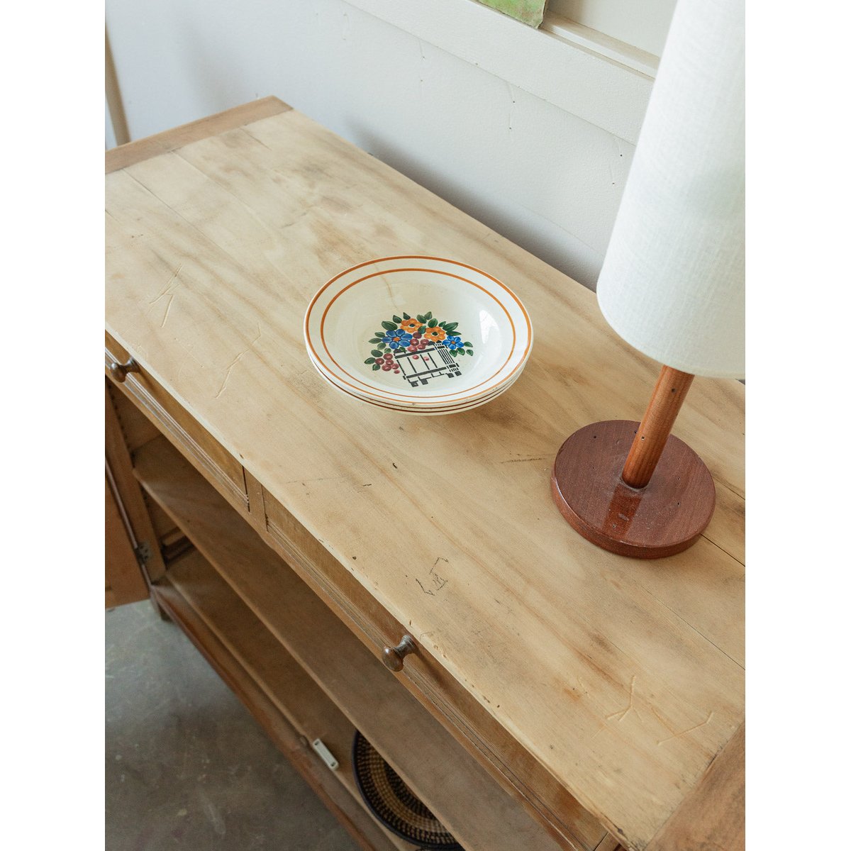 Buffet parisien en bois Gilbert N°1834 - Bon état bois clair, DEBONGOUT