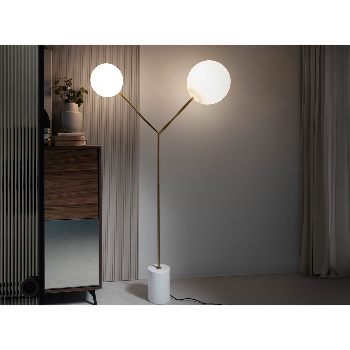 Lampadaire en marbre blanc, acier doré et verre blanc blanc | or, ANGEL CERDA