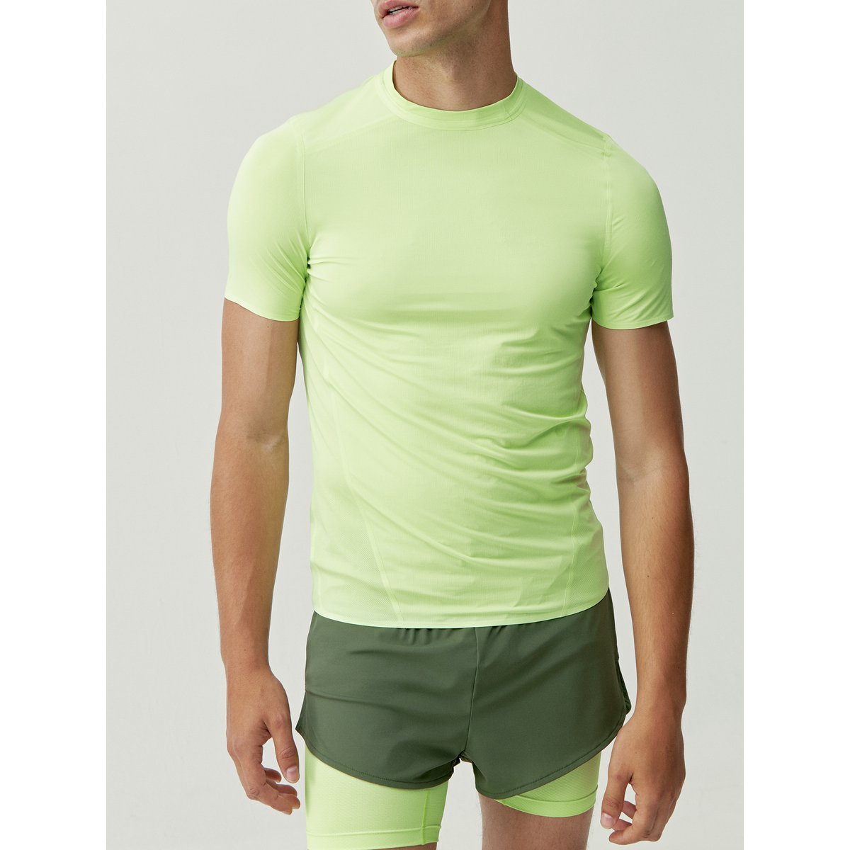T-Shirt de sport Performance manches courtes CHAD vert clair, BORN