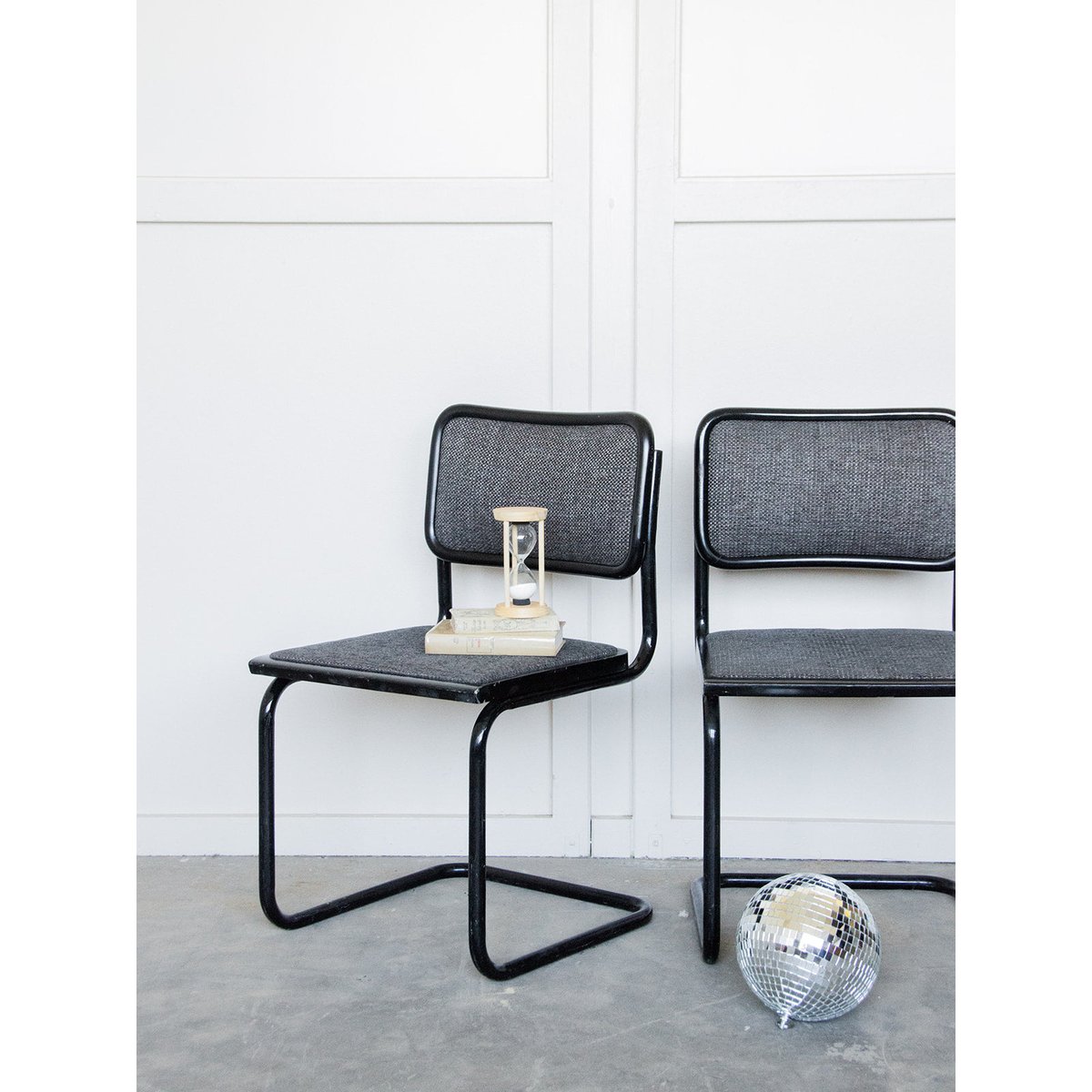 Chaise Breuer noire Diana N°291 - Bon état noir, DEBONGOUT