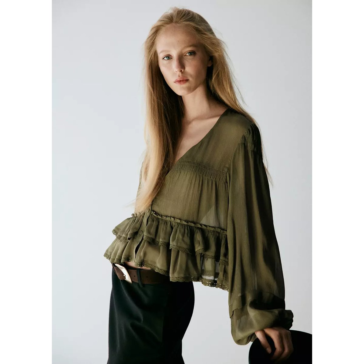 Blouse à volants détails dentelle vert, MANGO
