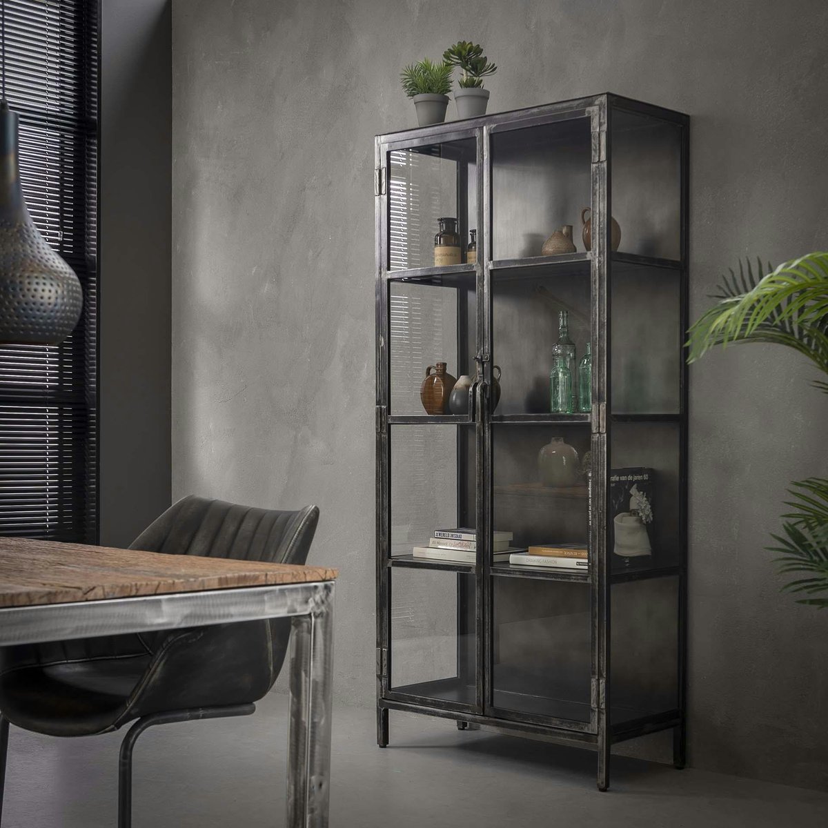 Vaisselier vitrine style industriel métal noir vieilli 2 portes en verre 90x190cm ROADIES noir, PIER IMPORT