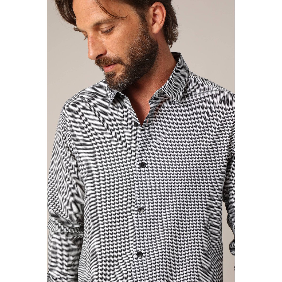 Chemise ajustée imprimée
 EMPOWER black, DEELUXE