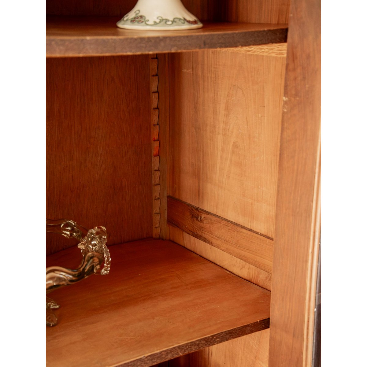 Vitrine aux poignées Art Déco Victoria N°1365 - Bon état bois foncé, DEBONGOUT