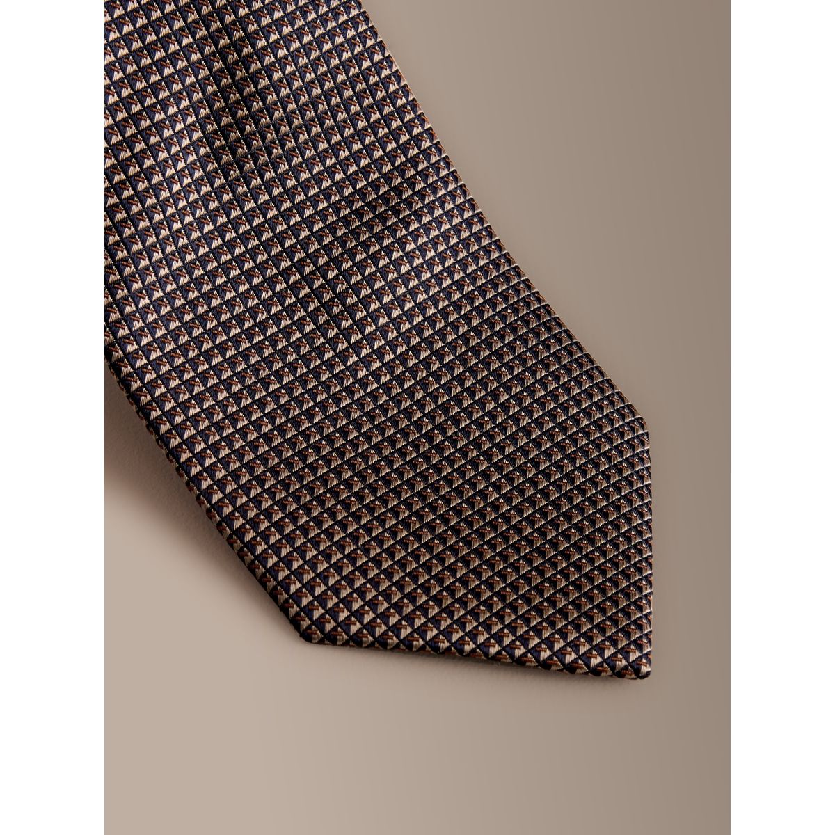 Cravate en soie à motif géométrique Signature marron, NEXT