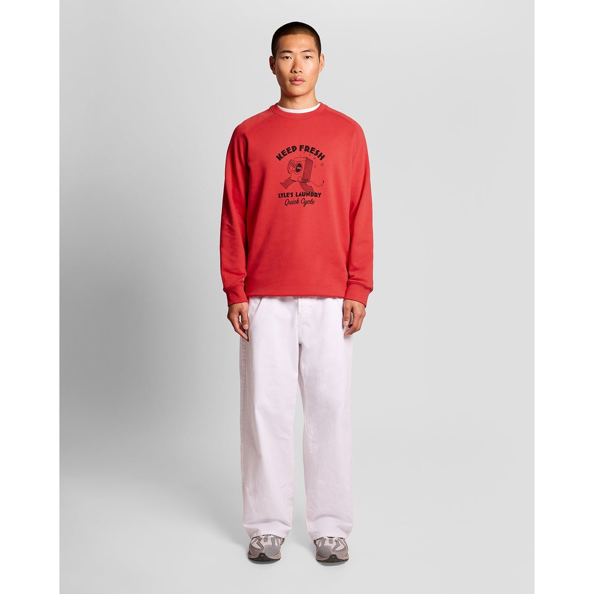 Sweat-shirt imprimé poitrine graphique rouge cerise, LYLE & SCOTT