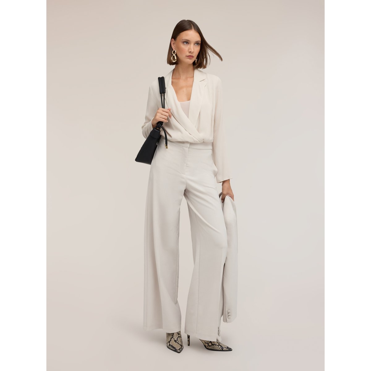 Chemise body avec décolleté croisé beige, MOTIVI