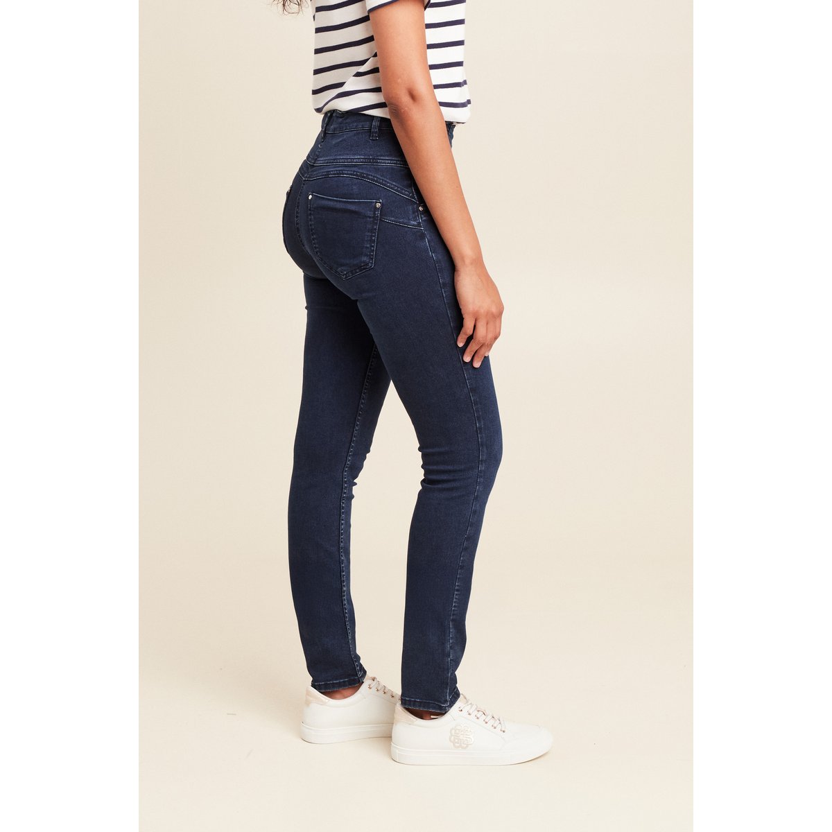 Jean magique sculptant denim brut, BREAL
