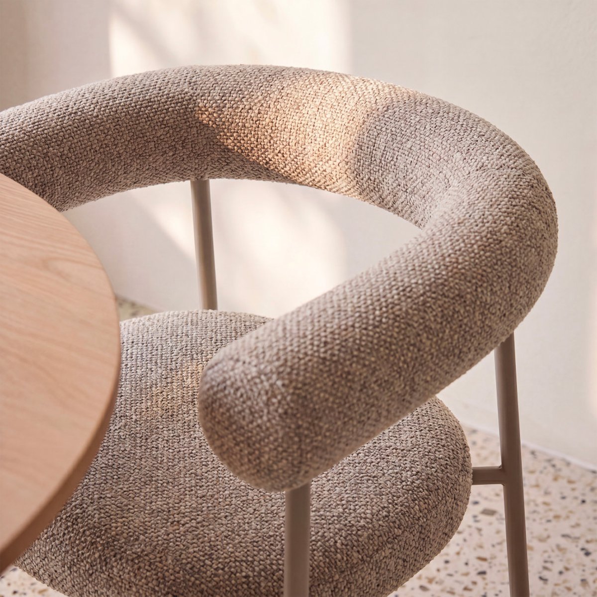 Lot de 2 fauteuils de table en tissu pieds beige- OLYMPE marron chiné, DRAWER