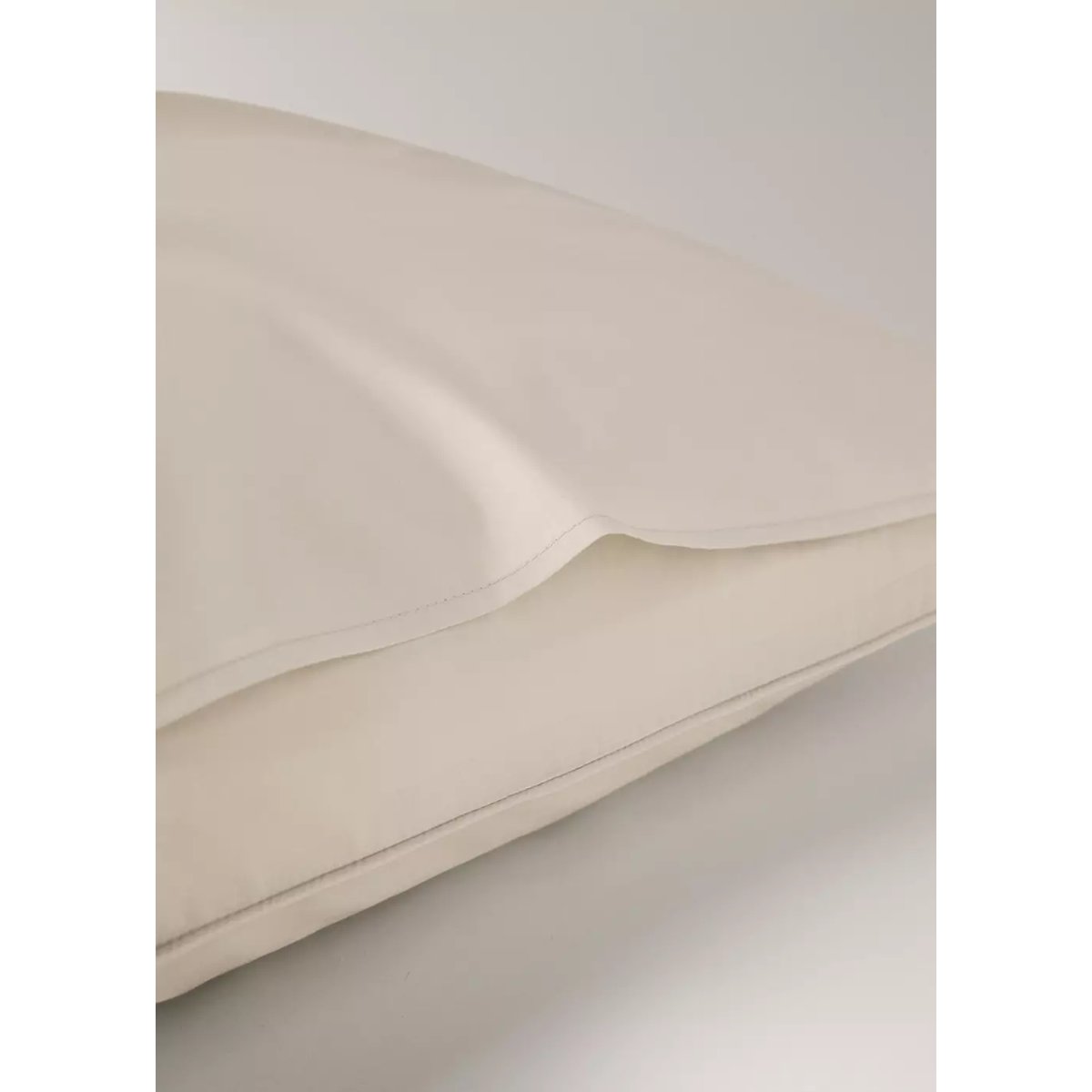 Deux taies d'oreiller percale de coton 500 fils finition passepoilée 60x60 cm sable, MANGO HOME