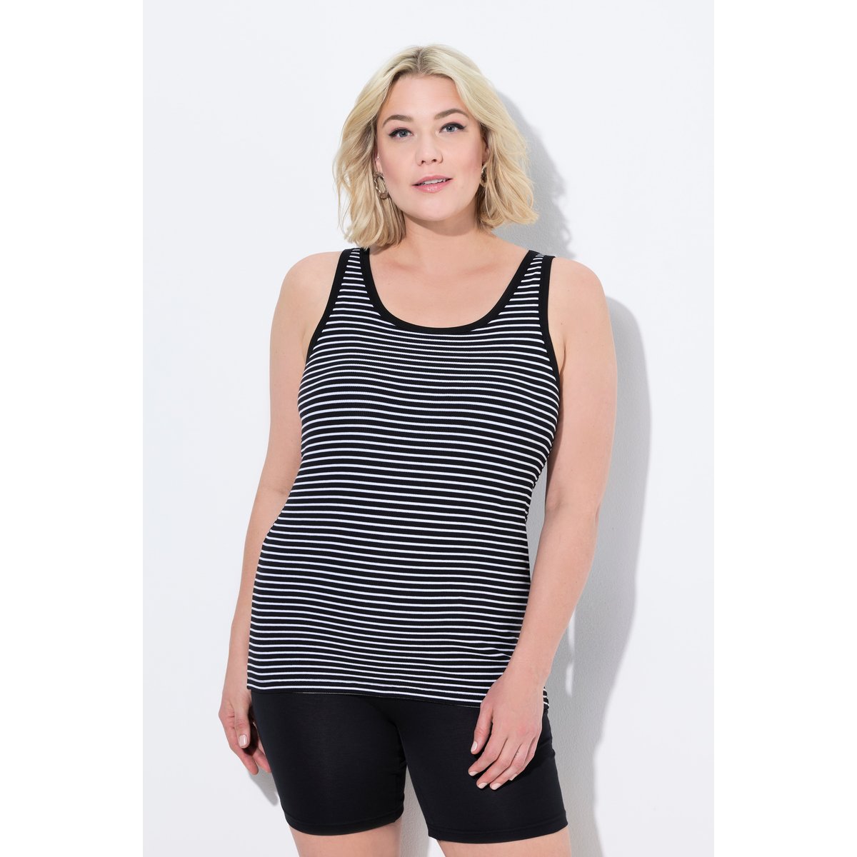 Débardeur à rayures. Soutien-gorge intégré. noir, ULLA POPKEN