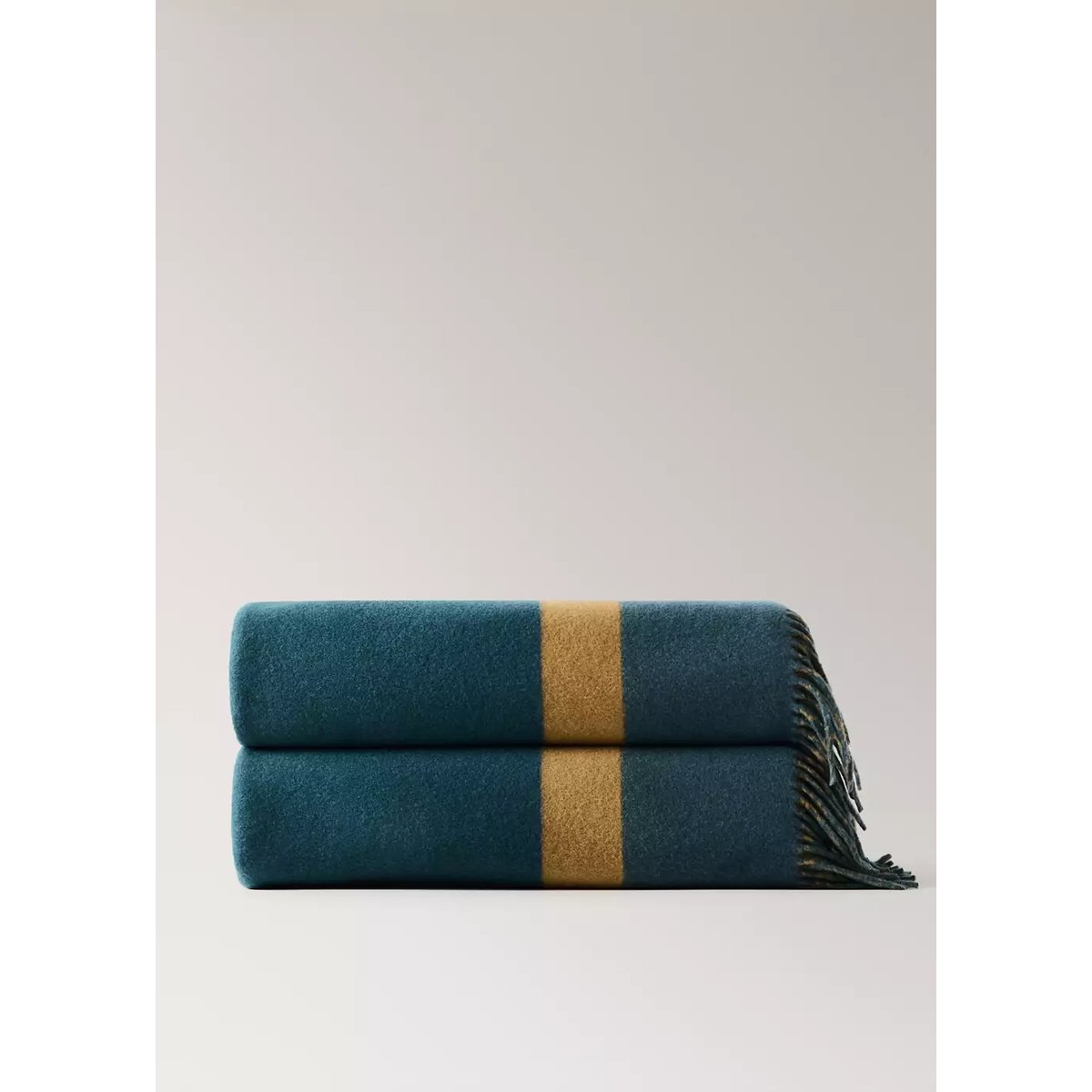 Couverture en laine avec finition à franges bleu pétrole, MANGO HOME