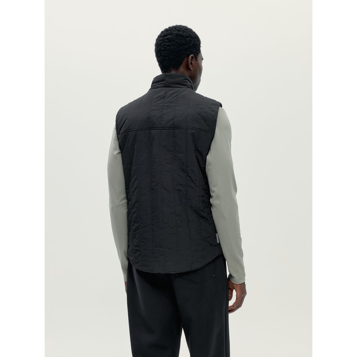Doudoune sans manches de sport homme Azov Toucher doux fermeture éclair noir profond, BORN