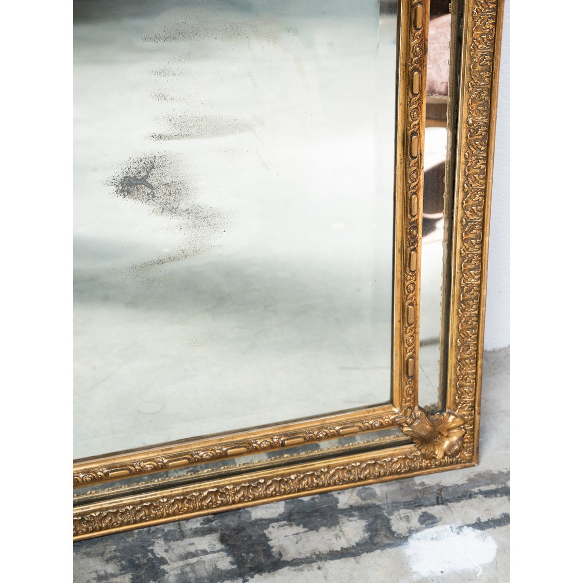 Grand miroir ancien style Louis XVI à parcloses et fronton sculpté Georges N°1384 - Bon état doré, DEBONGOUT