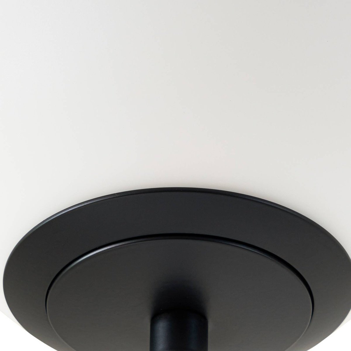 Lampadaire en verre moderneLED, Darrow noir, blanc, LUCANDE
