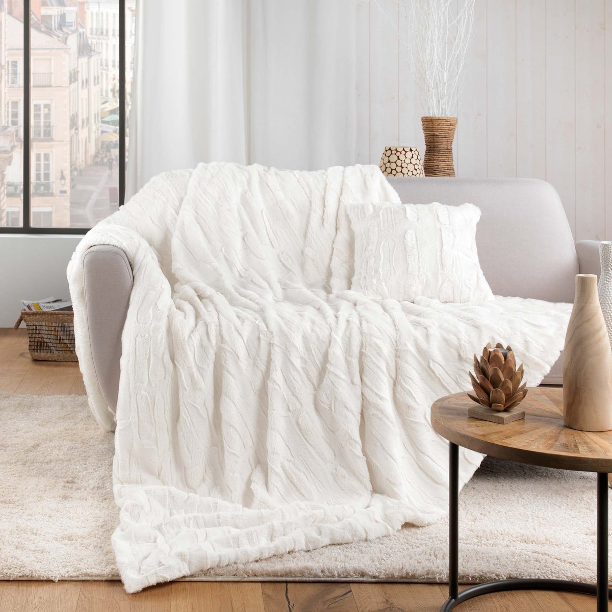 Plaid doux a poil et sherpa 125 x 150 cm Foxy creme beige, EDEN