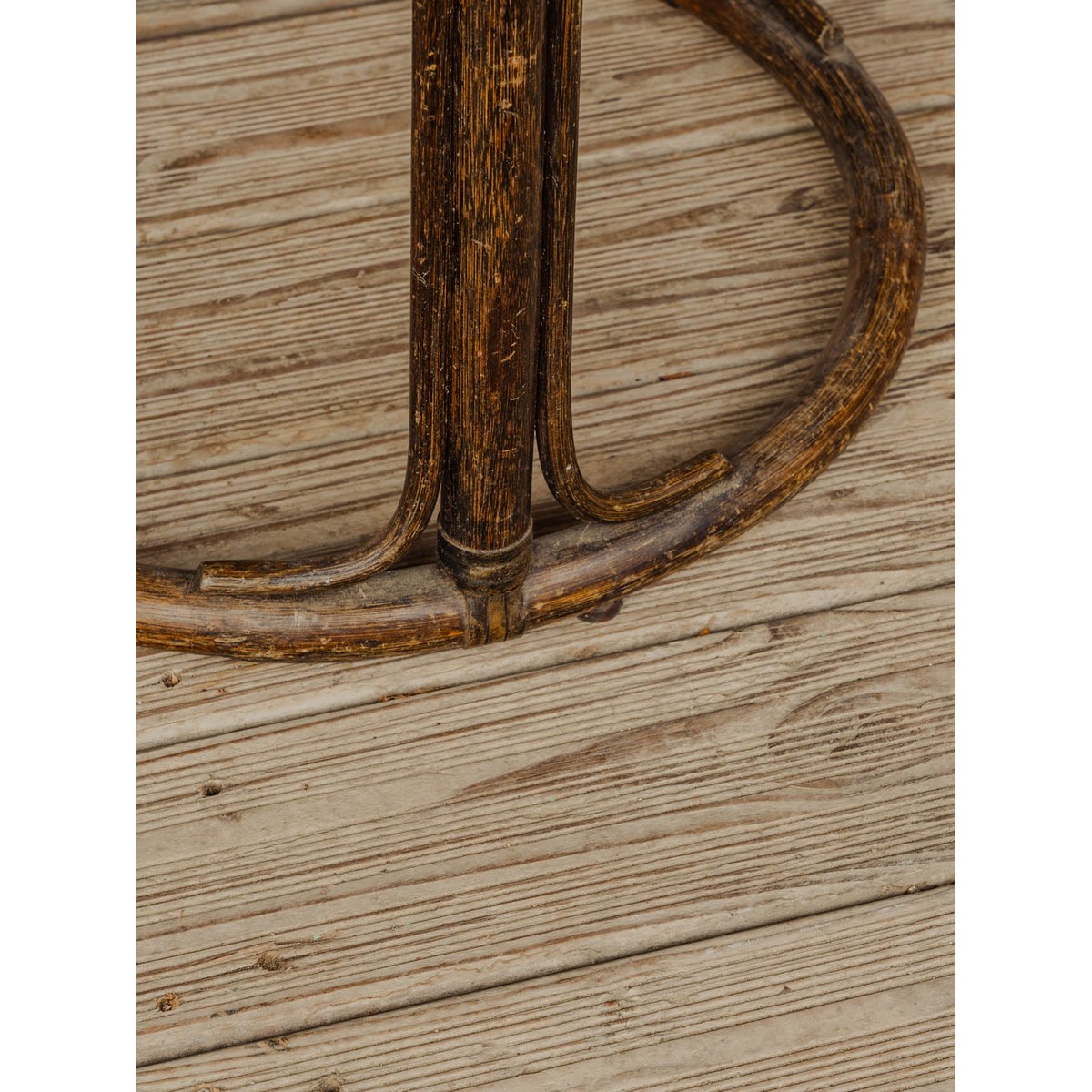 Table d'appoint en verre et bois Francine N°1672 - Bon état bois foncé, DEBONGOUT