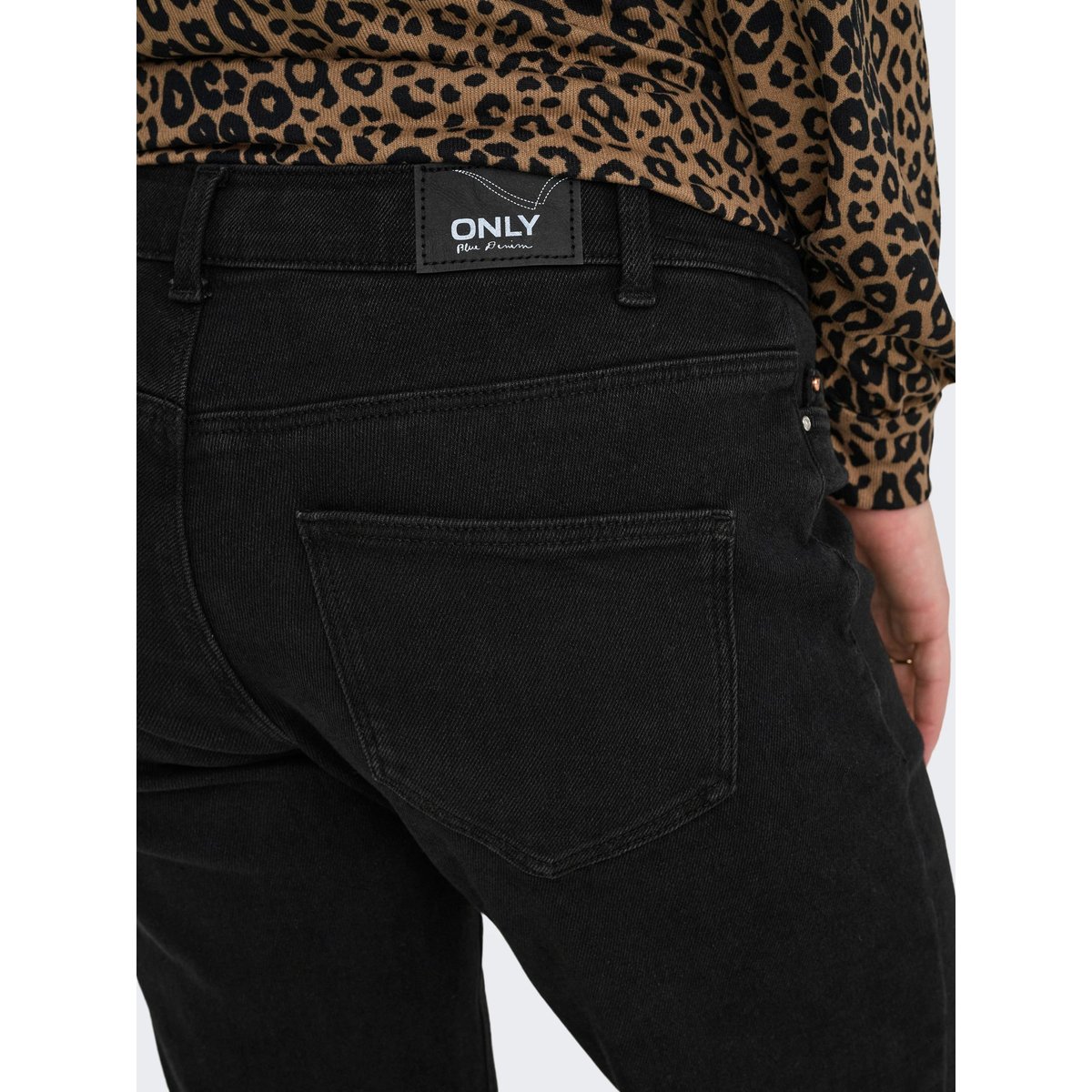 Jean Coupe Droite washed black, ONLY