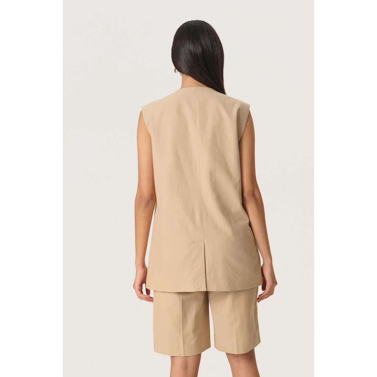 Manteau beige travertine, SOAKED IN LUXURY