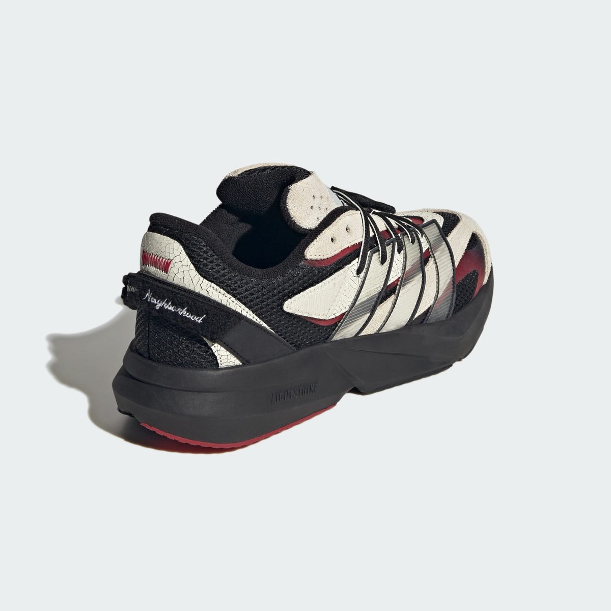 Chaussure Adidas Marvel Spider-Man Lightblaze Chaussure Adidas Marvel Spider-Man Lightblaze core black / off white / team victory red, ADIDAS SPORTSWEAR
