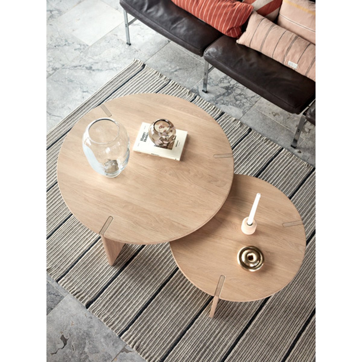 Vase en verre à pois LIVING brun, OYOY LIVING DESIGN
