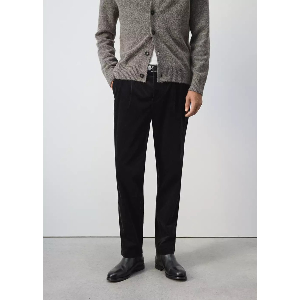 Pantalon velours côtelé pinces regular-fit noir, MANGO MAN