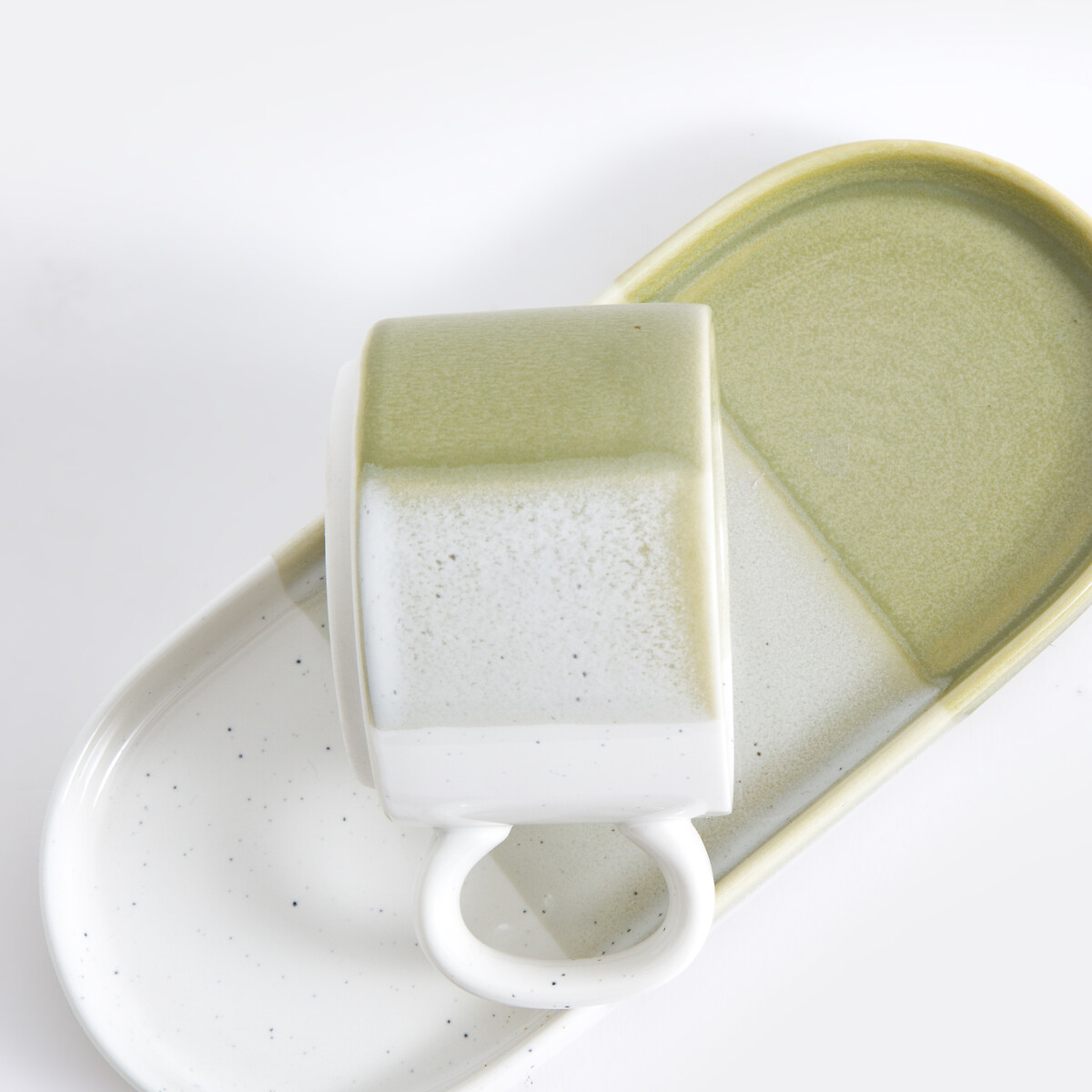 Lot 2 tasses et sous-tasses grès émaillé, Desnia vert/blanc, LA REDOUTE INTERIEURS